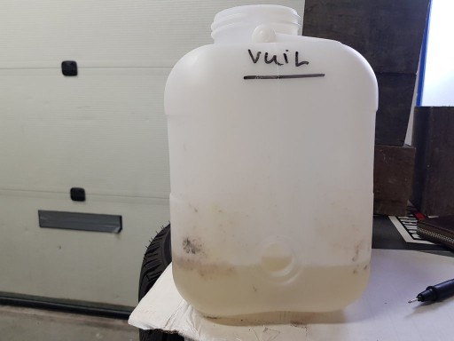 vuil water.jpg
