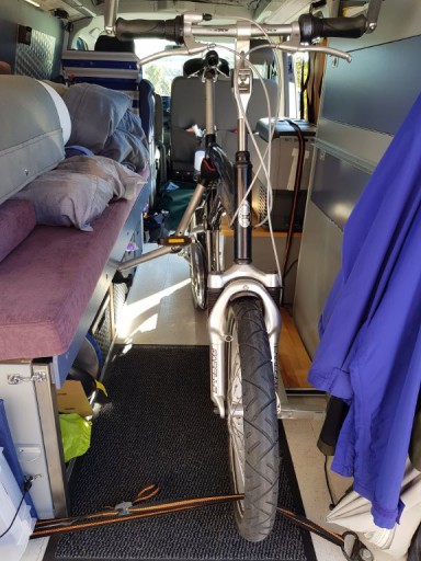 fietsje binnen.jpg