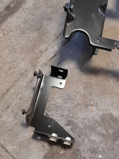 Hoek frame'pje onder de stoel