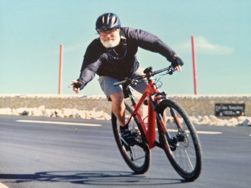 Zelf met de fiets naar boven. En knallen naar beneden
