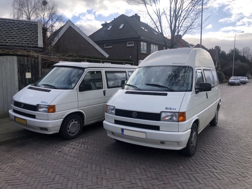 T4 California Biker 1996 Compact dak - naast hefdak - vooraan.jpeg