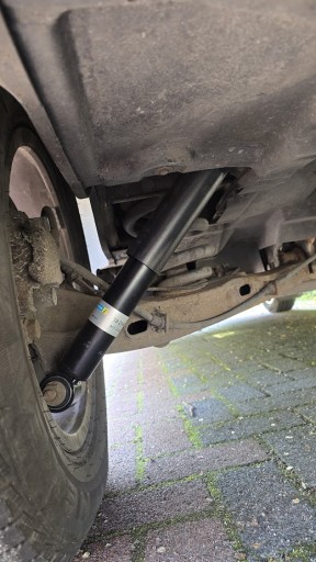 VW Bilstein schokbrekers achter.jpg